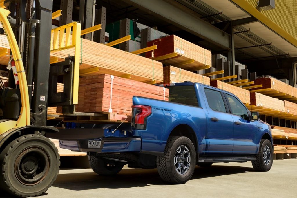 2022 Ford F-150 Lightning - Heavy Loads