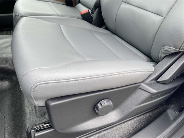 2025 Ford F-600SD XL