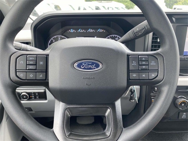 2025 Ford F-600SD XL