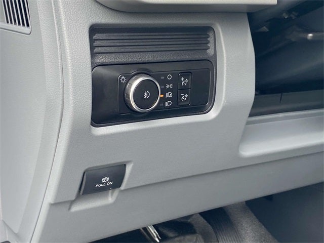 2025 Ford F-600SD XL