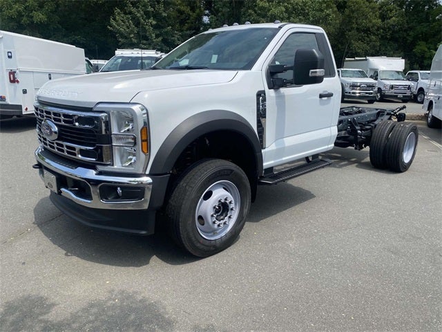 2025 Ford F-600SD xl