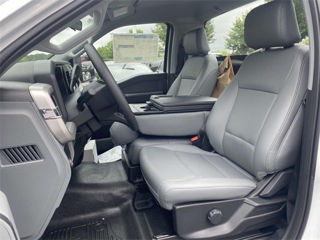 2025 Ford F-600SD XL