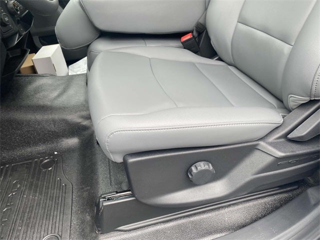 2025 Ford F-600SD XL