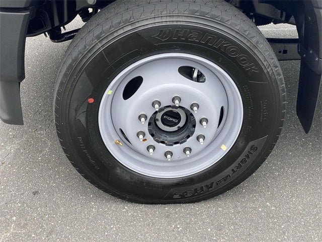 2025 Ford F-600SD XL