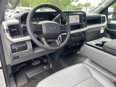 2025 Ford F-600SD XL