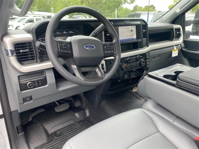 2025 Ford F-600SD XL