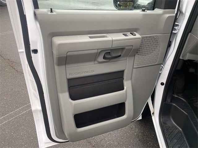 2024 Ford E-350SD Base Cutaway Box Truck