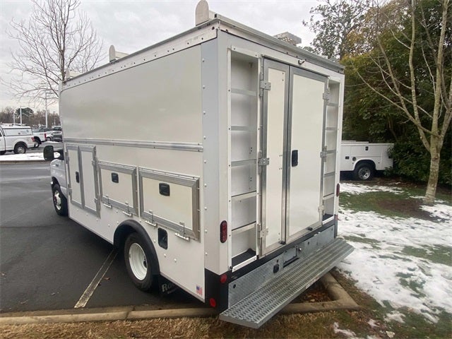 2024 Ford E-350SD Base Cutaway Box Truck