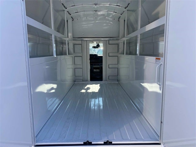 2026 Ford E-350SD Base Cutaway