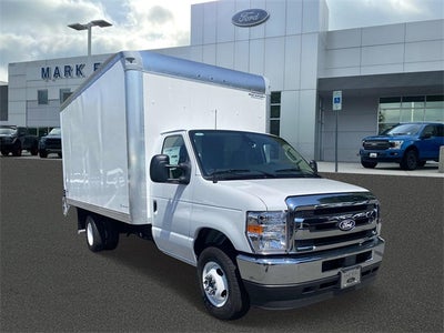 2026 Ford E-350SD Base Cutaway