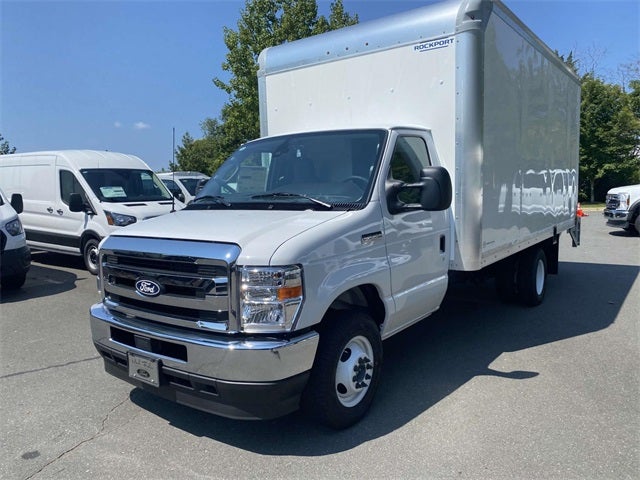 2026 Ford E-350SD Base Cutaway