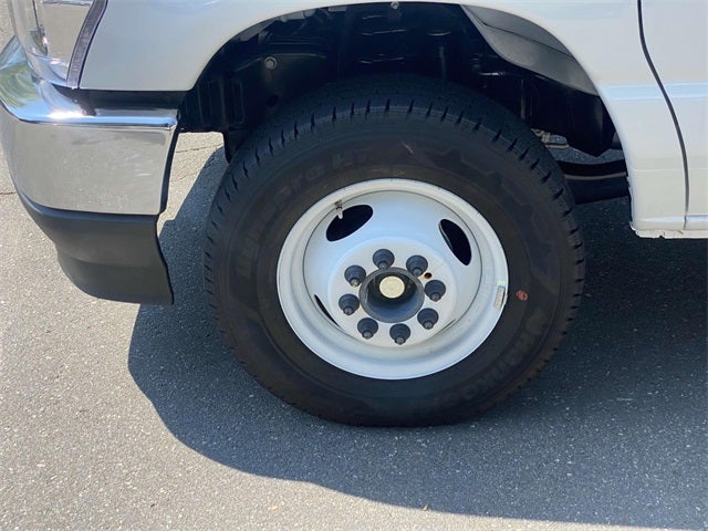 2026 Ford E-350SD Base Cutaway