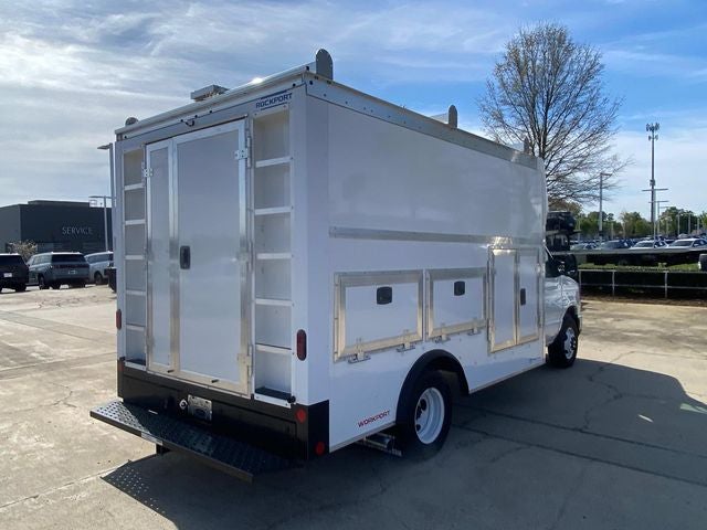 2026 Ford E-350SD Base Cutaway