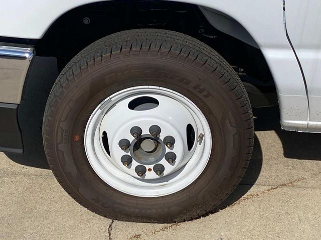 2026 Ford E-350SD Base Cutaway