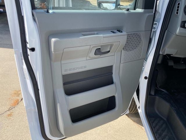 2026 Ford E-350SD Base Cutaway