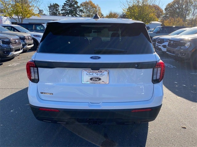 2025 Ford Utility Police Interceptor Base