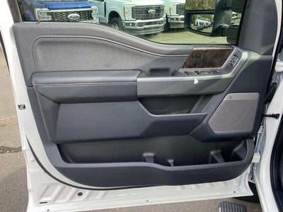 2025 Ford F-350SD Lariat