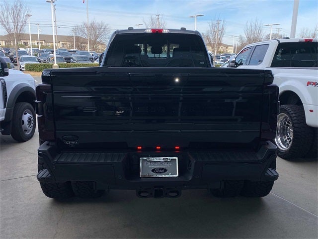 2025 Ford F-350SD Platinum DRW