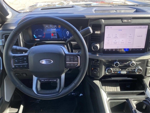 2025 Ford F-350SD Platinum DRW