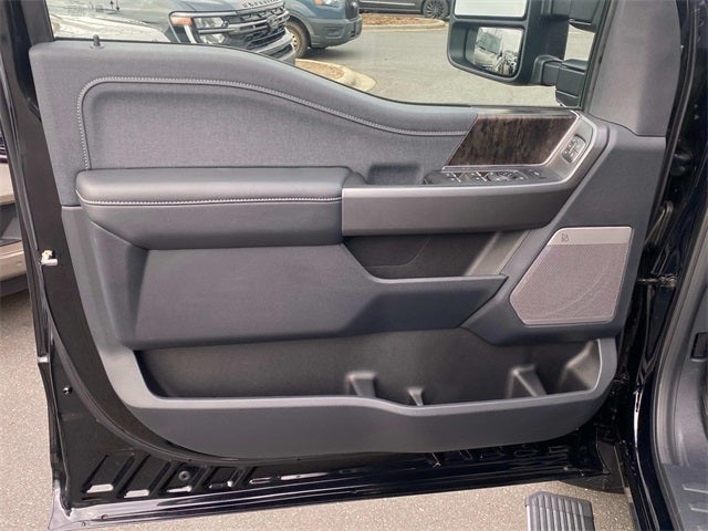 2025 Ford F-350SD Lariat DRW