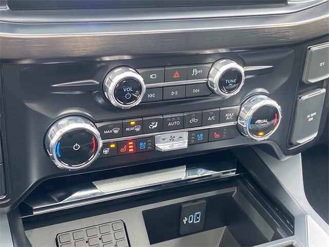 2025 Ford F-350SD Lariat DRW