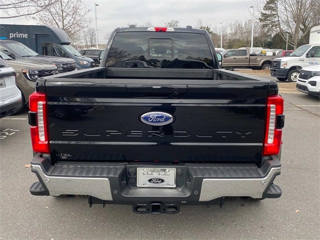 2025 Ford F-350SD Lariat DRW
