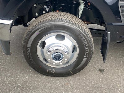 2025 Ford F-350SD Lariat DRW