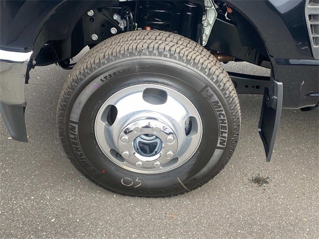 2025 Ford F-350SD Lariat DRW