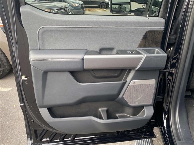 2025 Ford F-350SD Lariat DRW