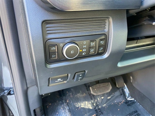 2025 Ford F-350SD Lariat DRW