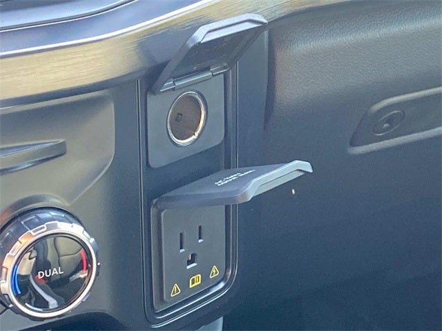 2025 Ford F-350SD Lariat DRW