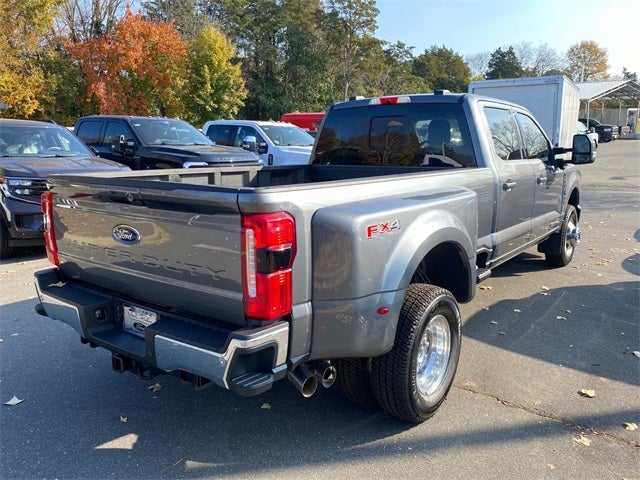 2025 Ford F-350SD Lariat DRW