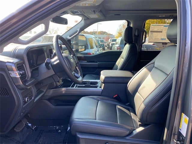 2025 Ford F-350SD Lariat DRW