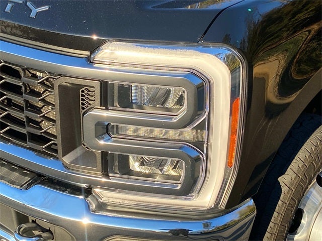 2023 Ford F-350SD Lariat