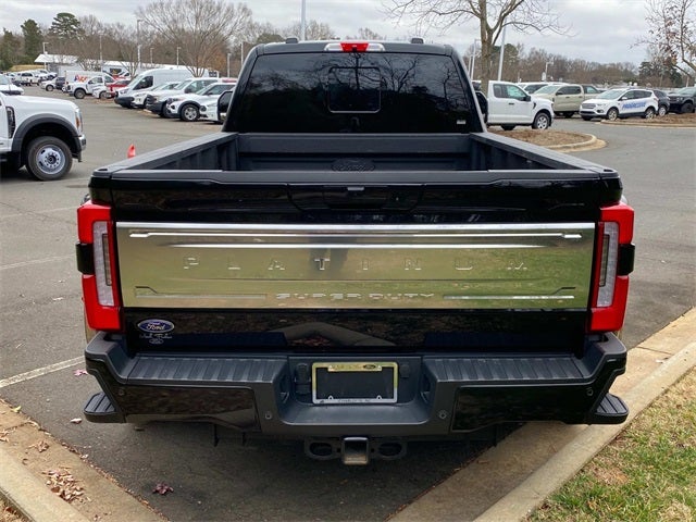 2025 Ford F-450SD Platinum