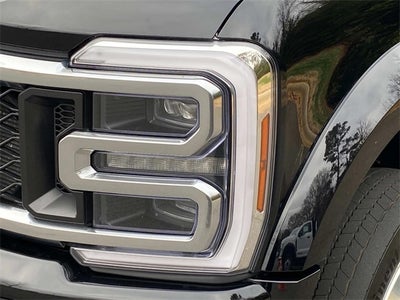 2025 Ford F-450SD Platinum
