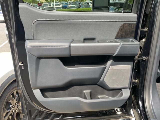 2026 Ford F-450SD Lariat Custom DRW