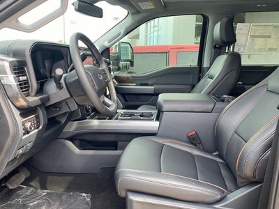 2026 Ford F-450SD Lariat Custom DRW