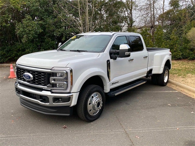 2026 Ford F-450SD Lariat DRW