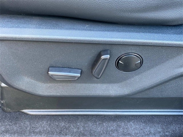 2025 Ford F-150 Lariat Custom