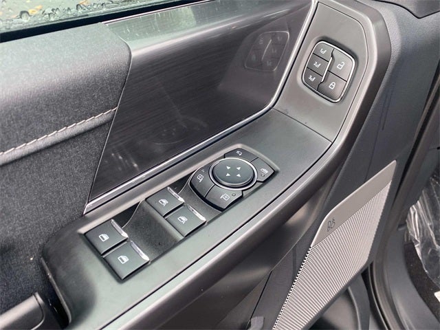 2025 Ford F-150 Lariat Custom