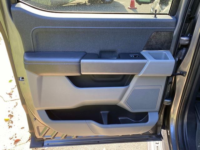 2023 Ford F-150 Lightning XLT