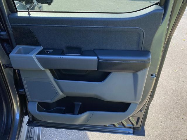 2023 Ford F-150 Lightning XLT