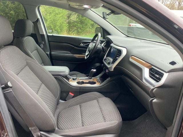 2017 GMC Acadia SLE-2