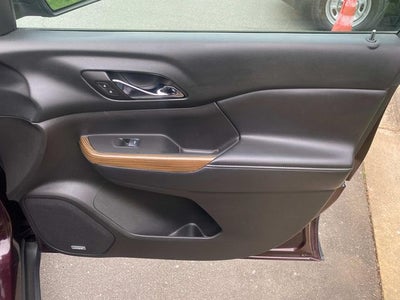 2017 GMC Acadia SLE-2