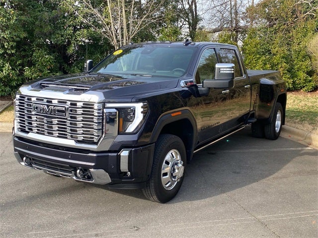 2025 GMC Sierra 3500HD Denali