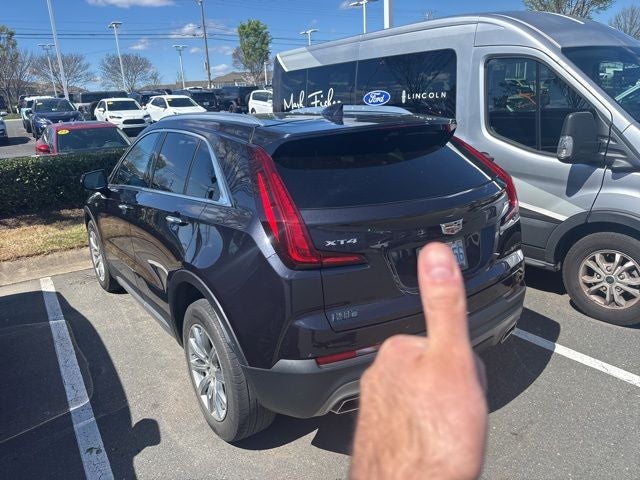 2022 Cadillac XT4 Premium Luxury