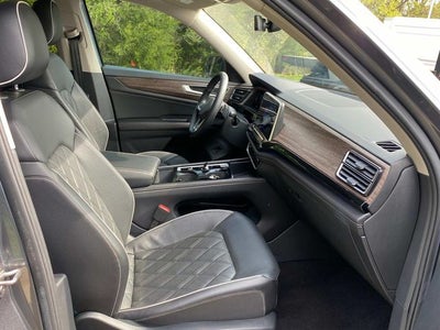 2024 Volkswagen Atlas 2.0T SEL Premium R-Line