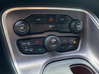 2015 Dodge Challenger SXT