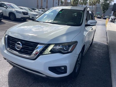 2019 Nissan Pathfinder SV